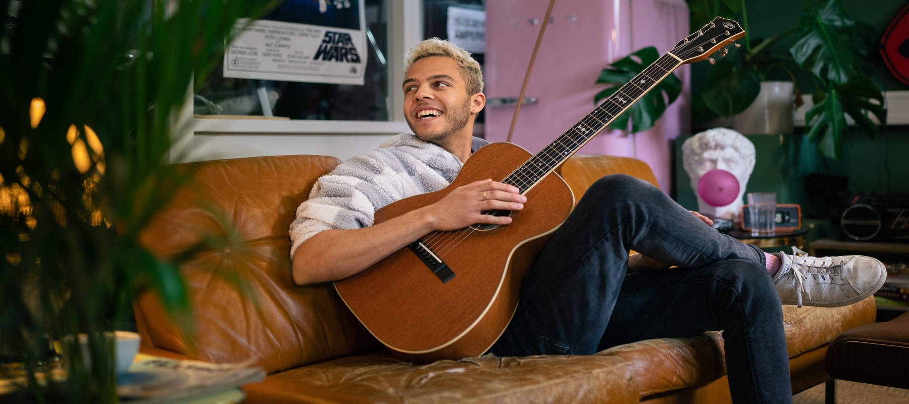 Malik Harris lädt Fans zum Eurovision Song Contest 2023 in sein Tonstudio ein